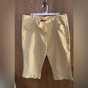 Venezia Light Yellow Capri Jeans